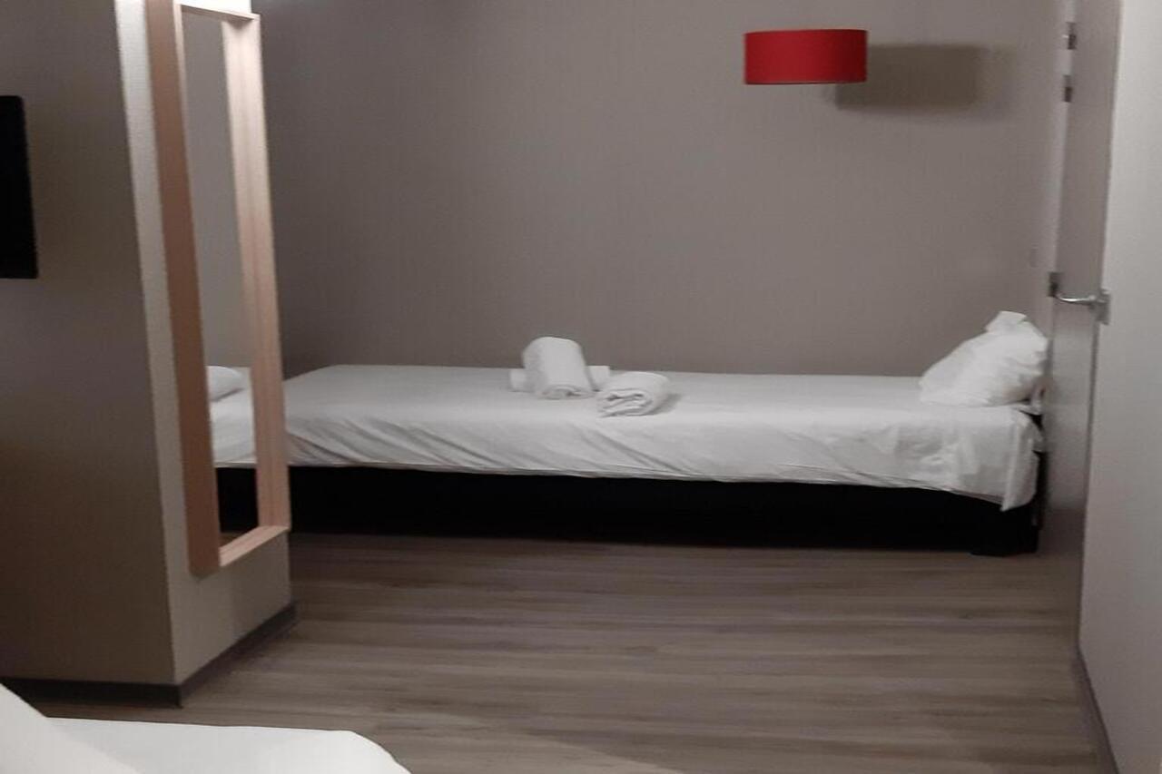 Hotel Ibis Arles Esterno foto