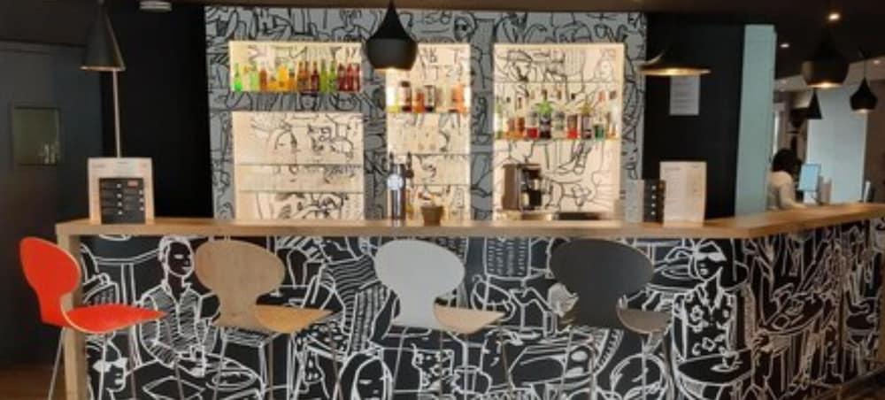 Hotel Ibis Arles Esterno foto